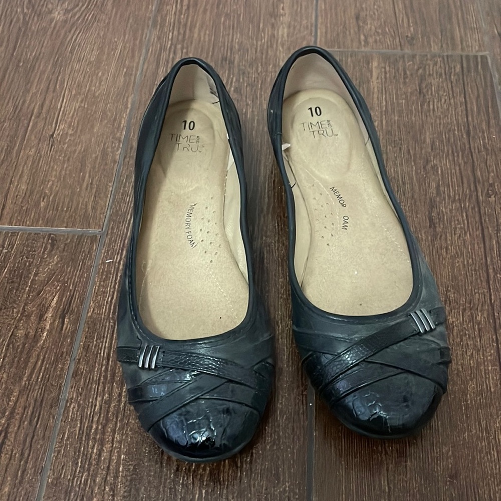 Black flats